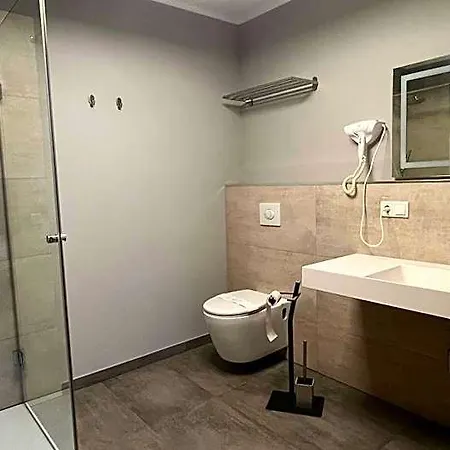 Vitalounge Sports & 3*