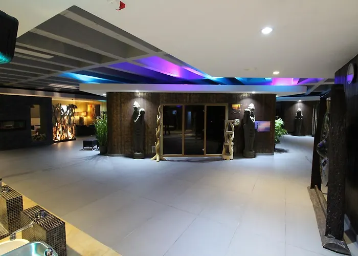 Vitalounge Sports & Hotel